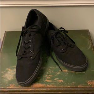 Ladies Vans Tennis Shoes